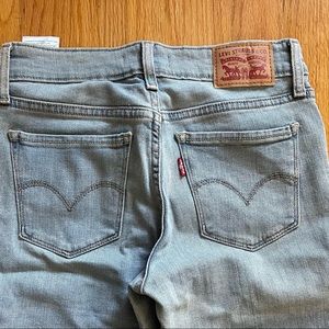 Levi’s 711 Skinny size 25w